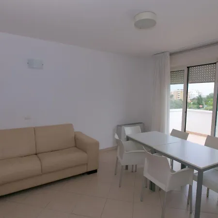 Vakantiehuis Beautiful Holiday In Near Sea *