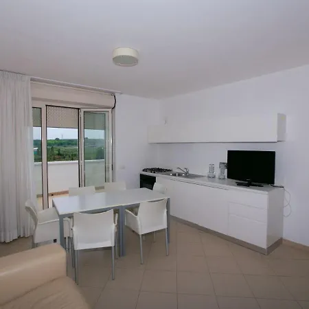 Beautiful Holiday In Near Sea Vakantiehuis *